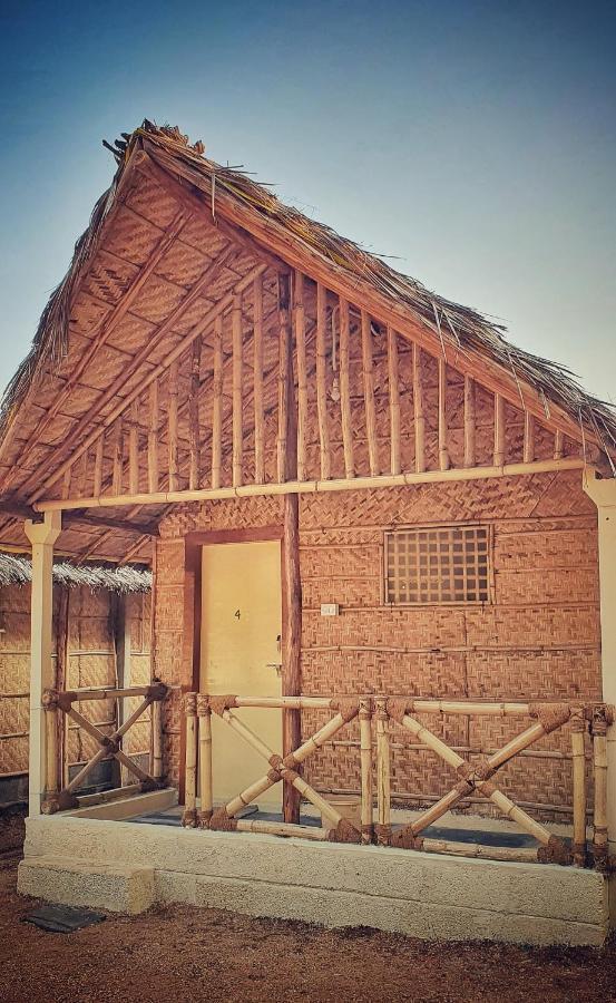 Lazy Panda Hotel Hampi Luaran gambar