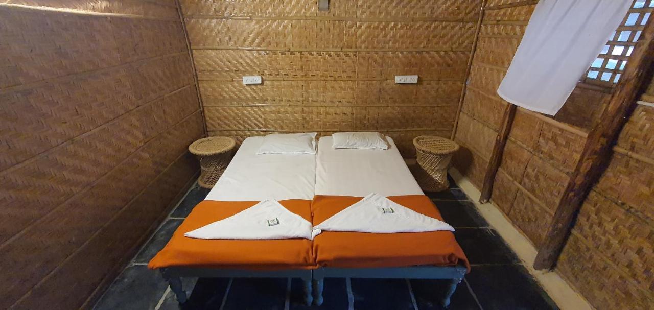 Lazy Panda Hotel Hampi Luaran gambar
