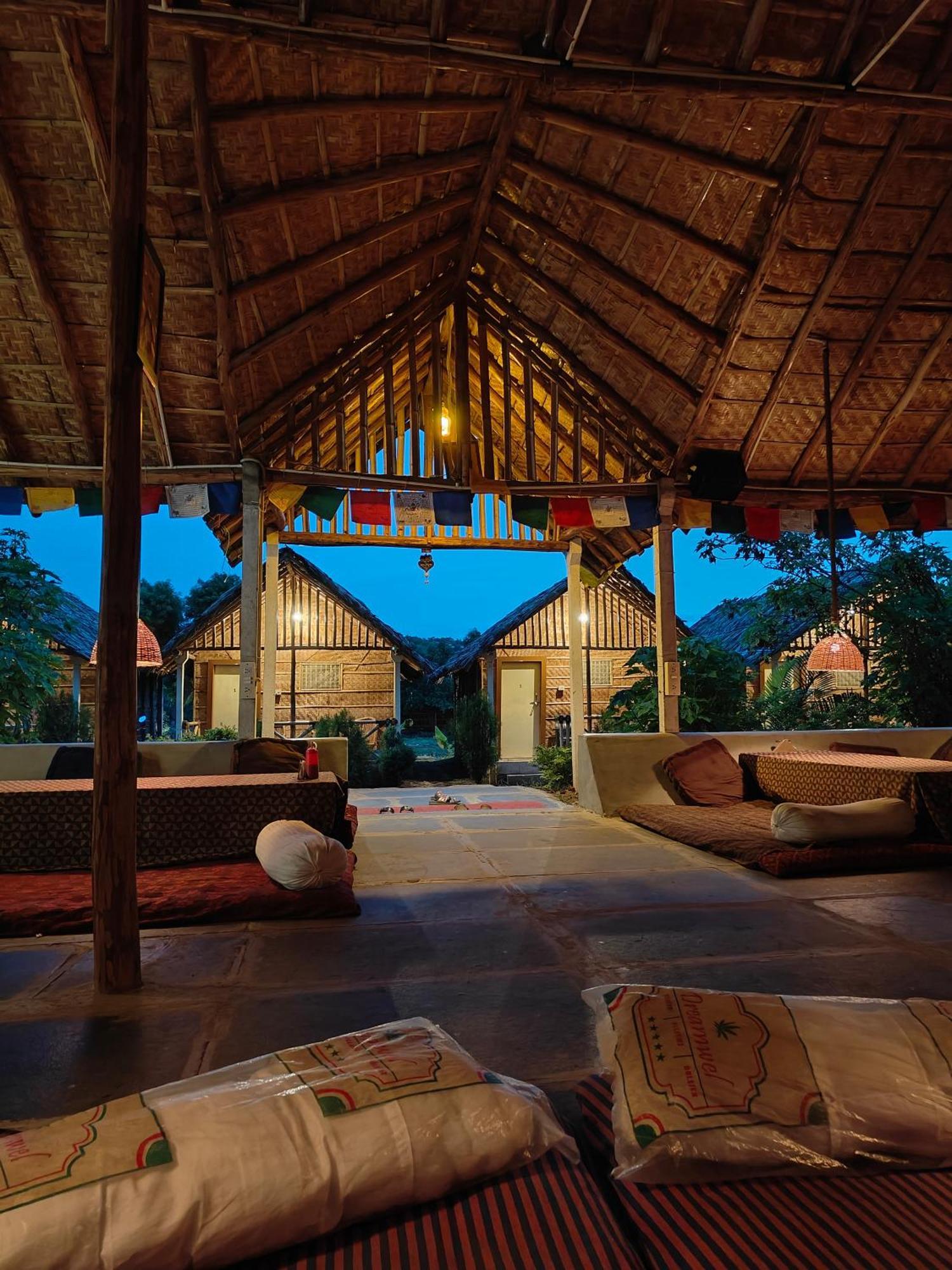 Lazy Panda Hotel Hampi Luaran gambar